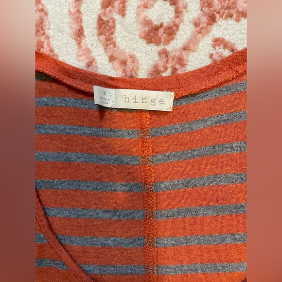 Malia tate stripe hinge top - Picture 2 of 3